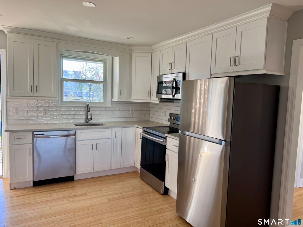 Photo of 7 Dale Street #2R, Stamford, CT 06902 (MLS # 24162061)