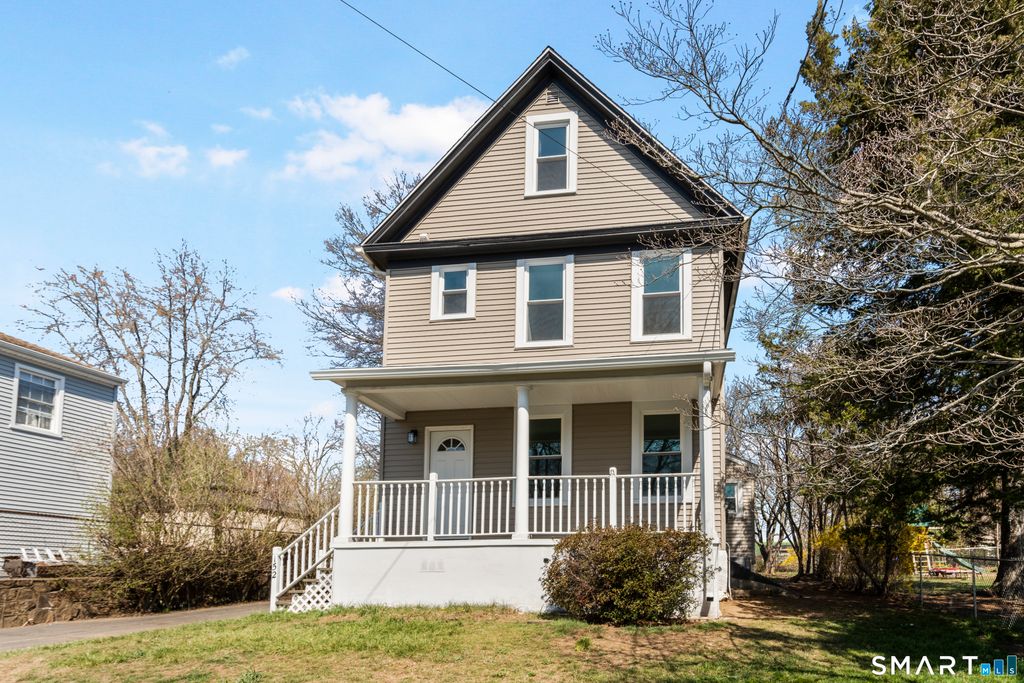 Photo of 152 Stonybrook Road, Stratford, CT 06614 (MLS # 24167181)