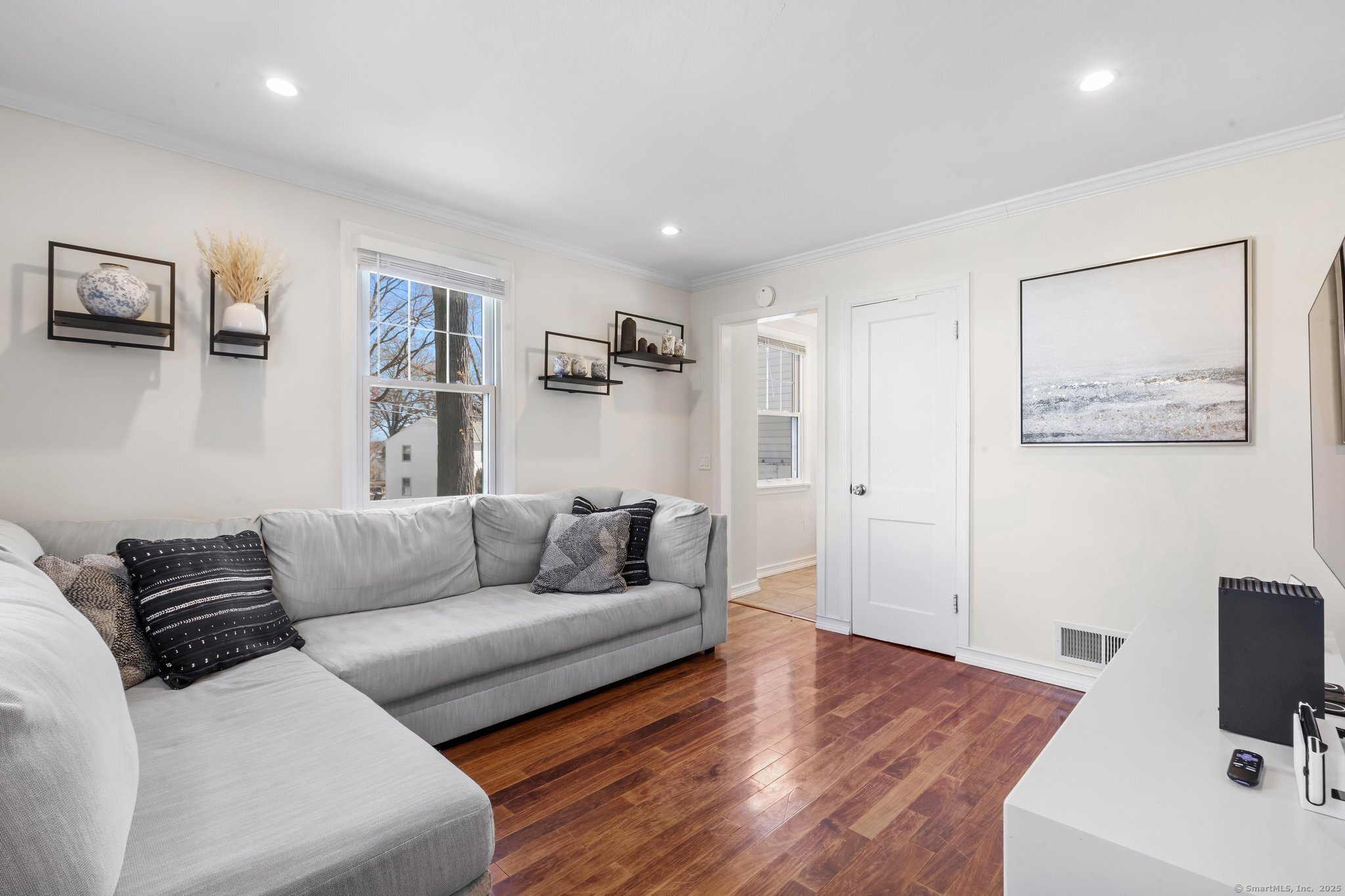 409 Sylvan Knoll Road, Stamford, Connecticut image 5