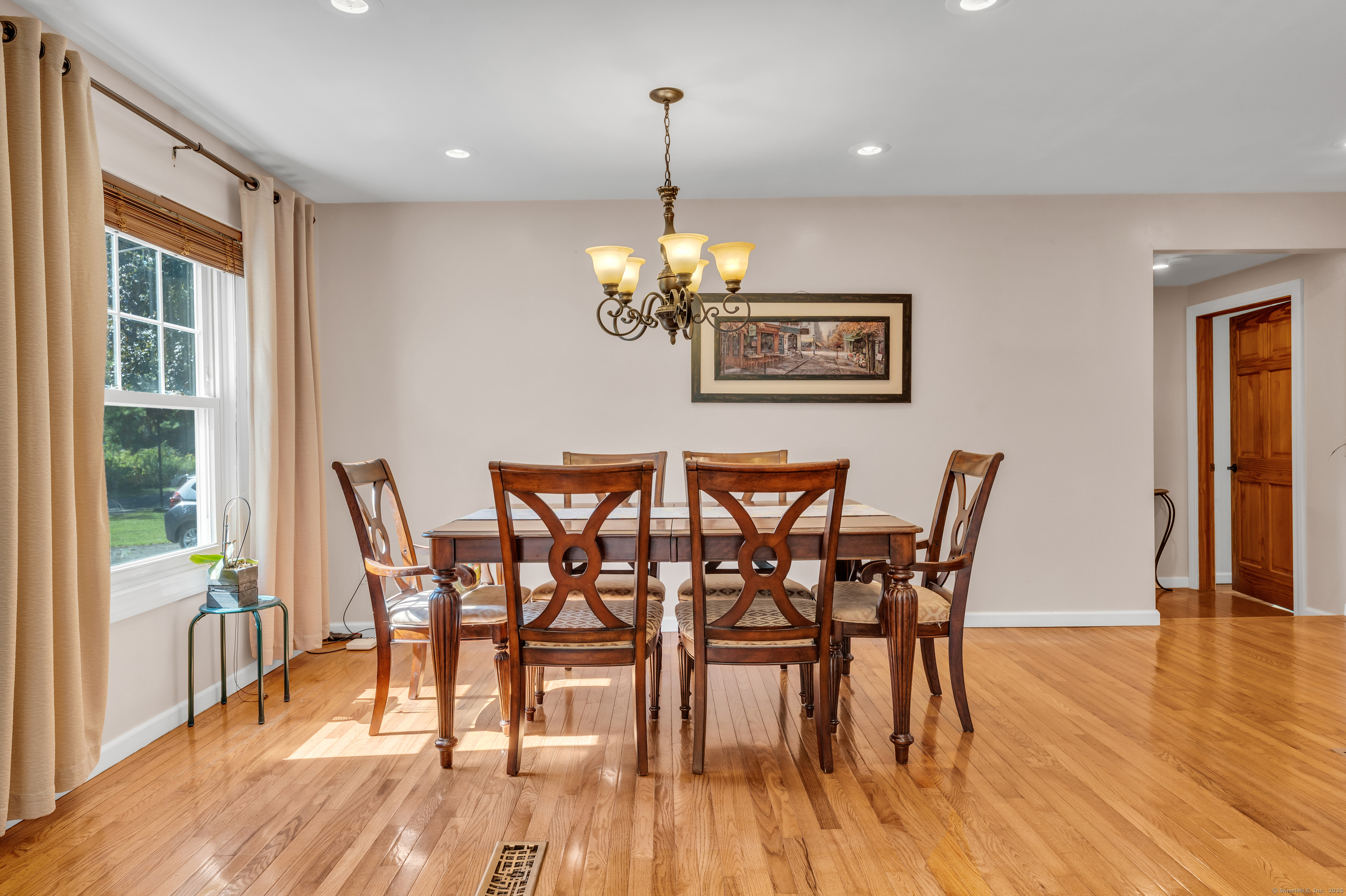 64 Dohm Avenue