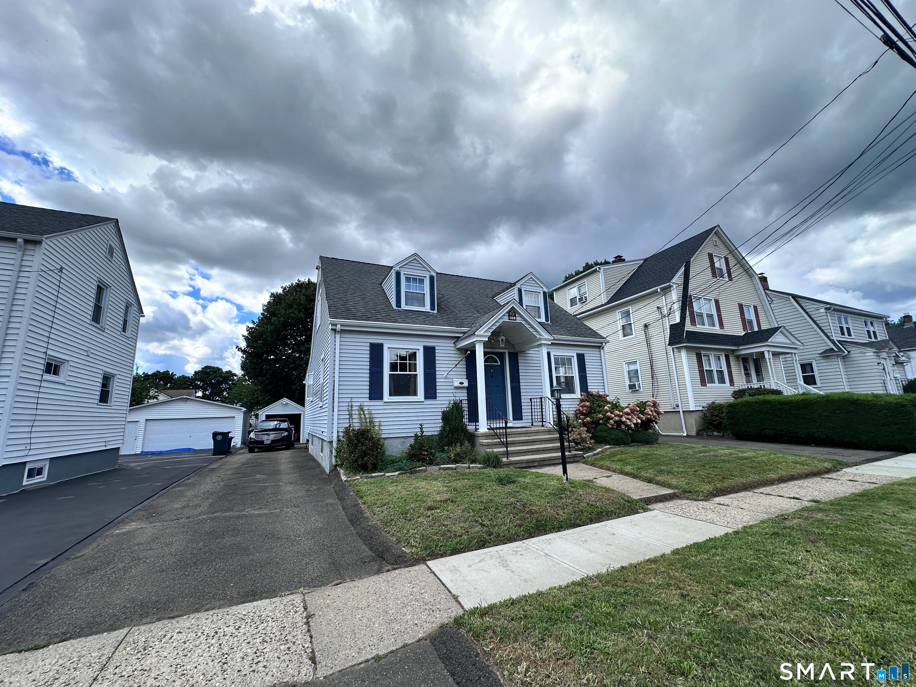 326 Burritt Avenue