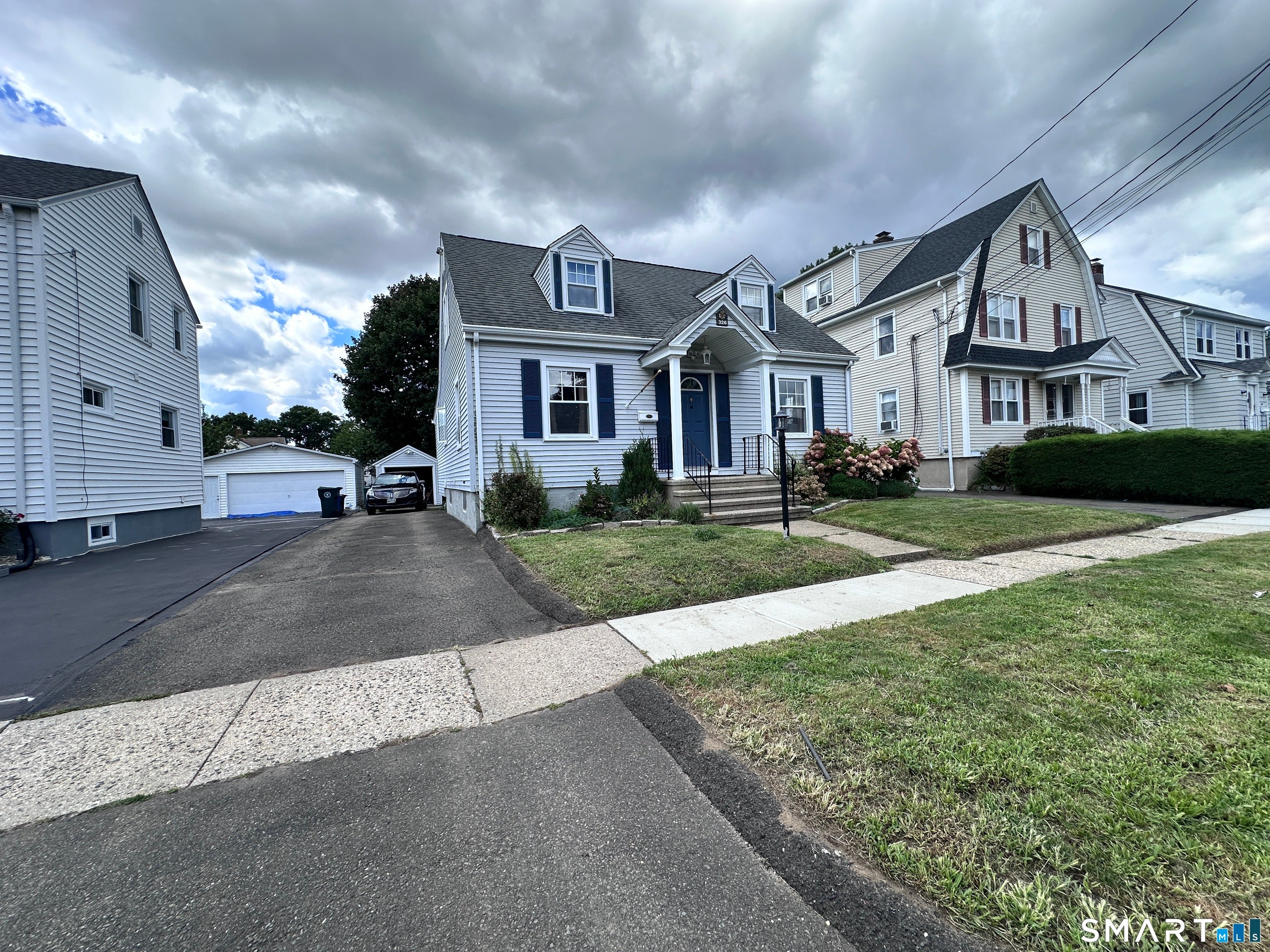 326 Burritt Avenue