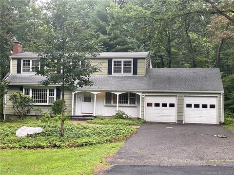 Photo of 16 Briarwood Drive, Simsbury, CT 06070 (MLS # 24176229)
