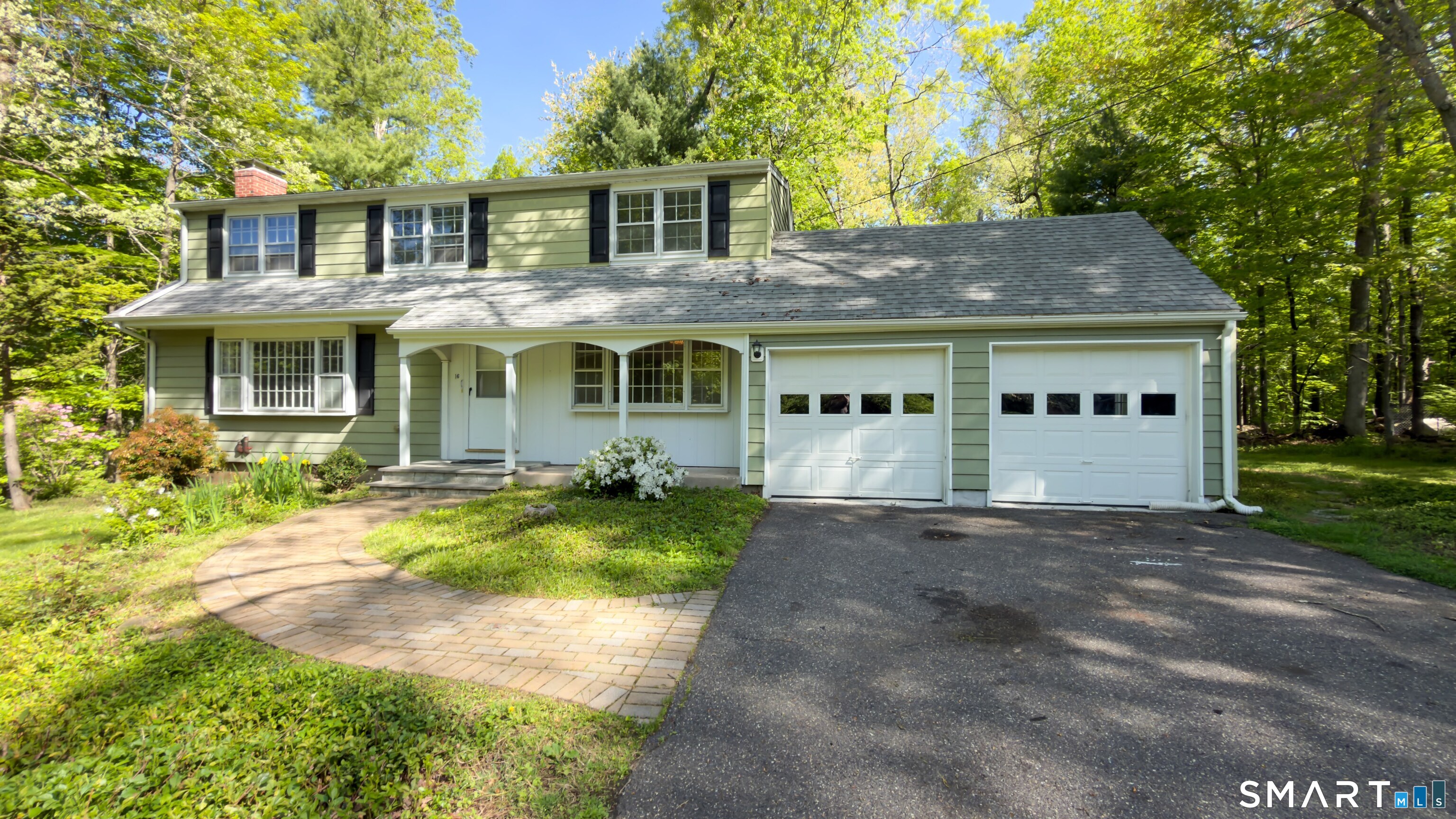 16 Briarwood Drive