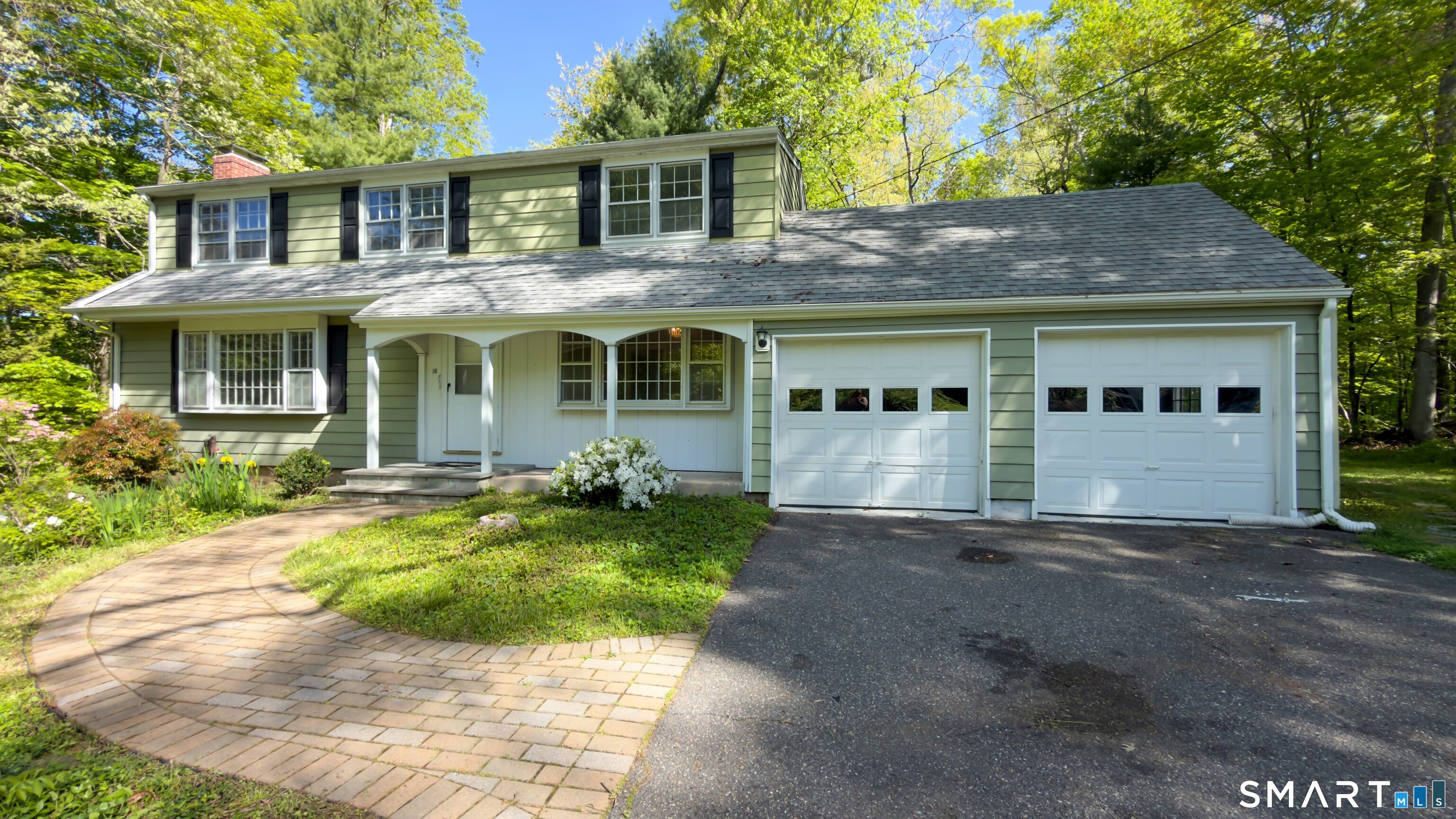16 Briarwood Drive
