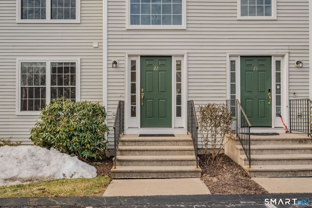 Photo of 15 Freedom Way #22, East Lyme, CT 06357 (MLS # 24148544)