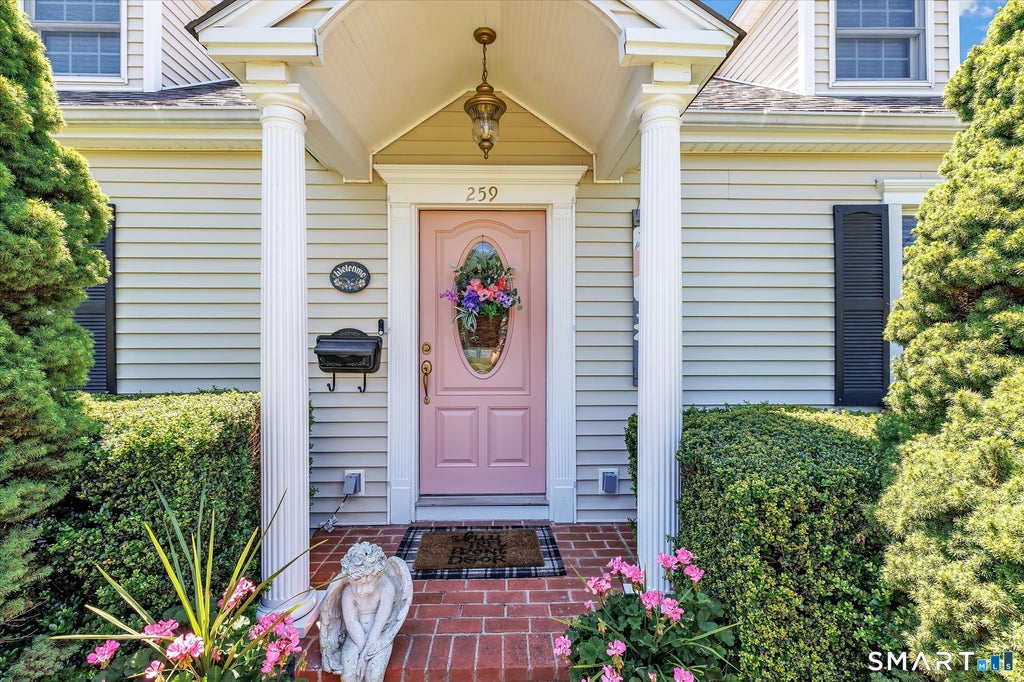 Photo of 259 Pauline Street, Stratford, CT 06615 (MLS # 24210048)