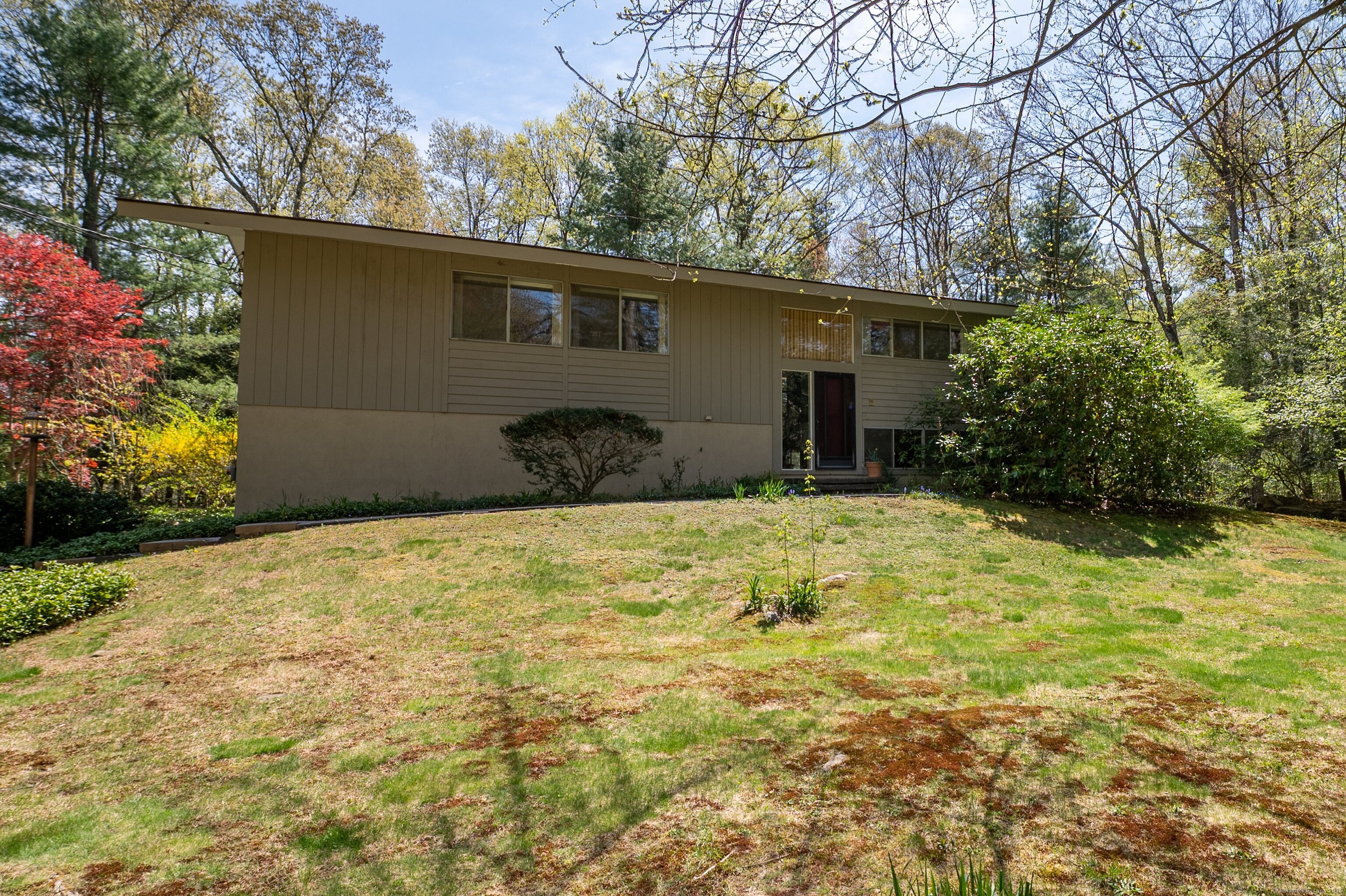 87 Pleasant Drive, Bethany, Connecticut image 2