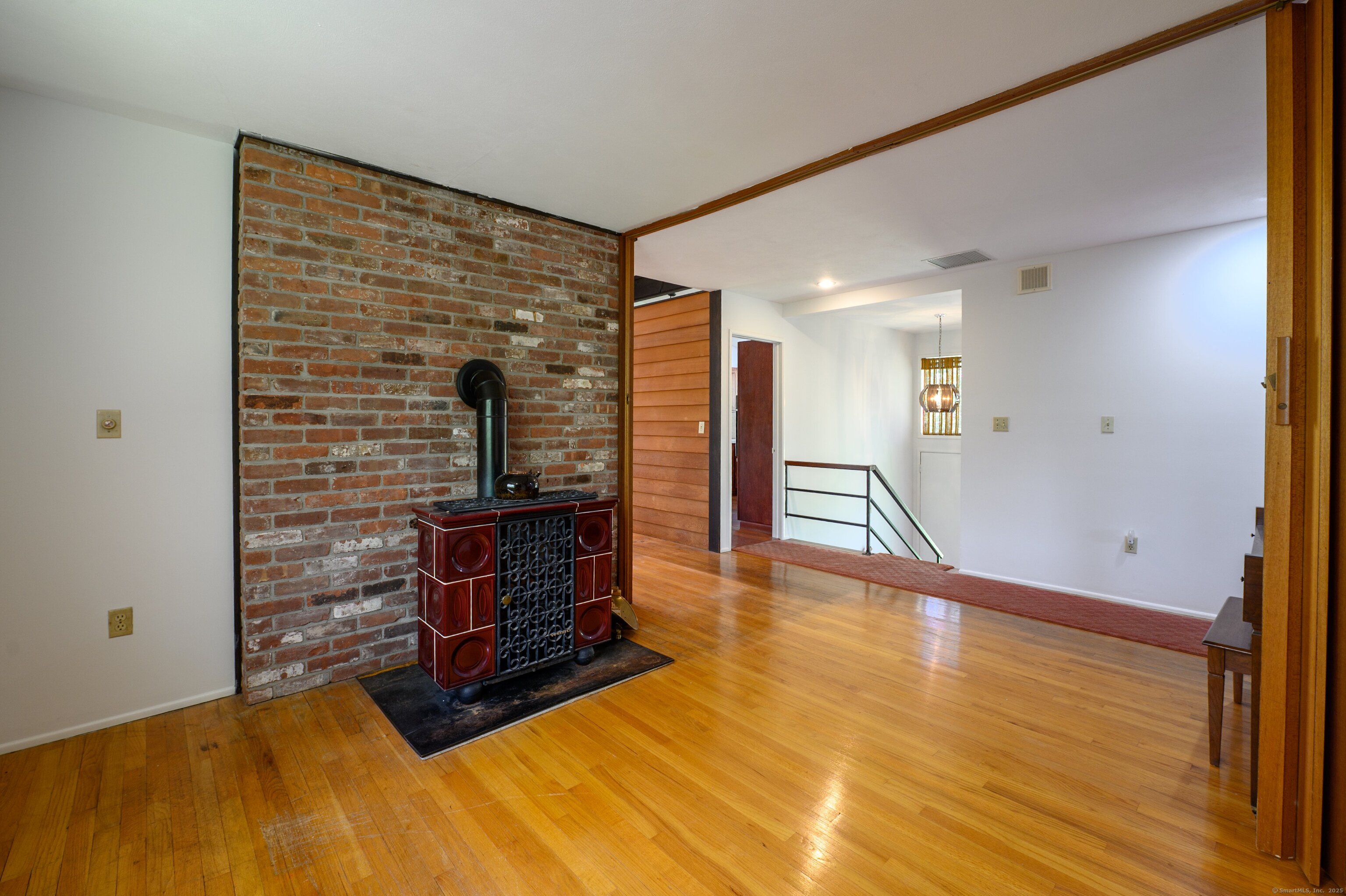 87 Pleasant Drive, Bethany, Connecticut image 5
