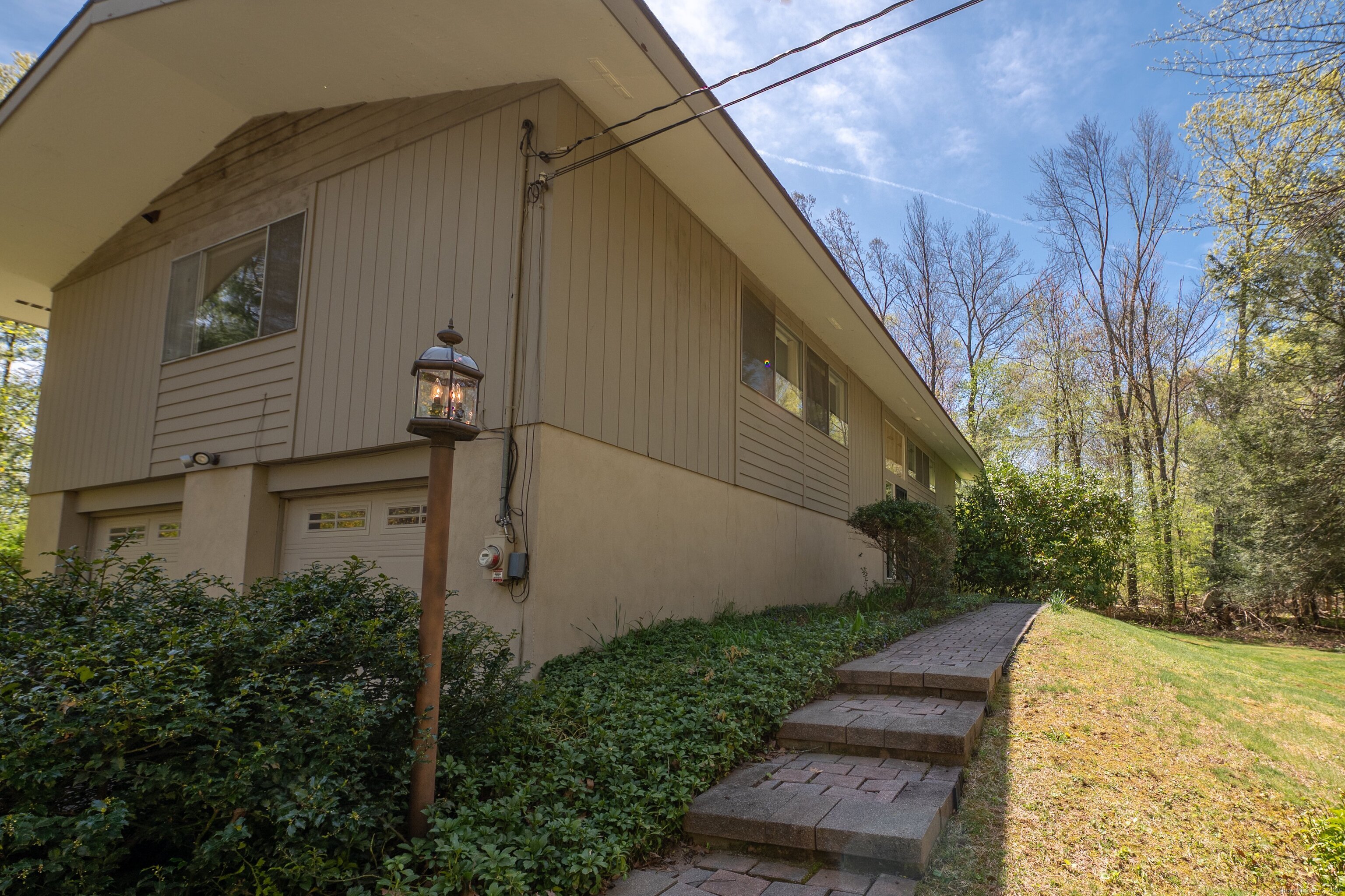 87 Pleasant Drive, Bethany, Connecticut image 3