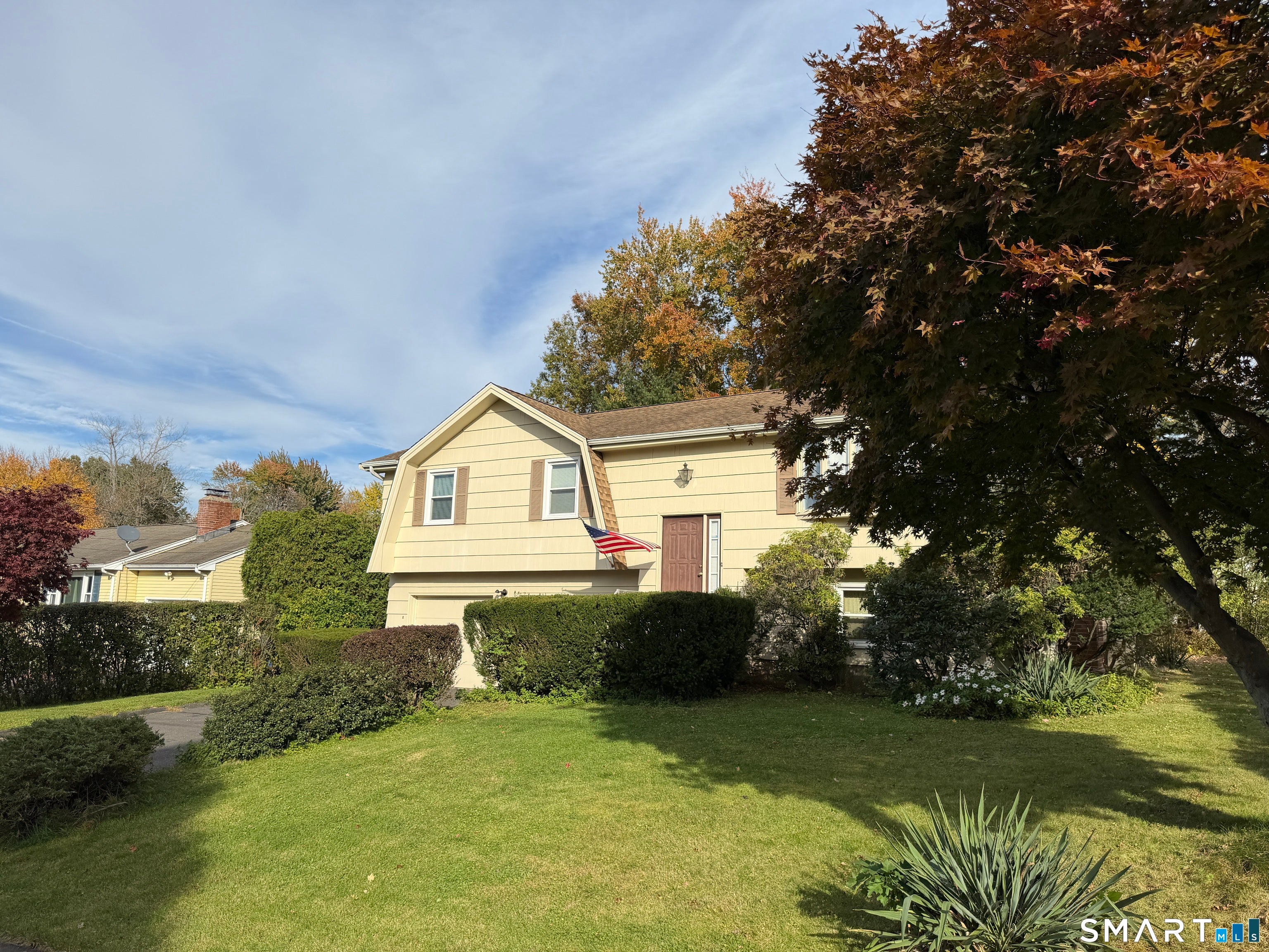 12 Nathan Hale Drive