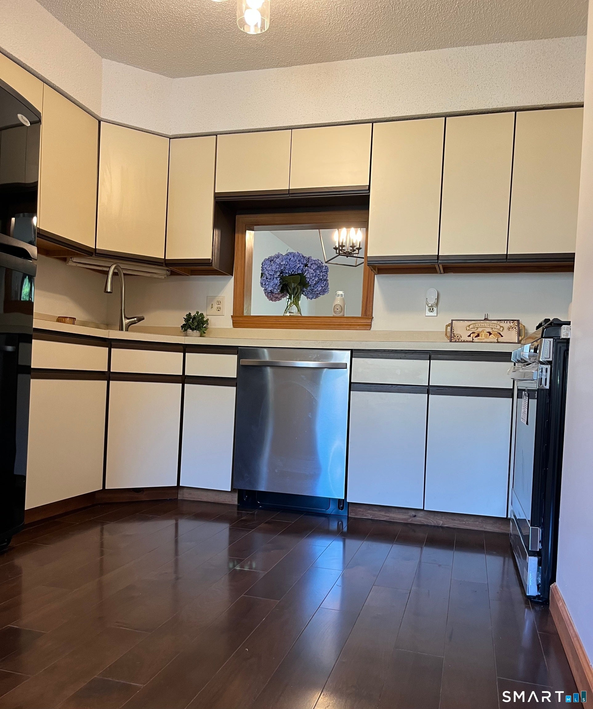 2609 Mill Pond Drive 2609