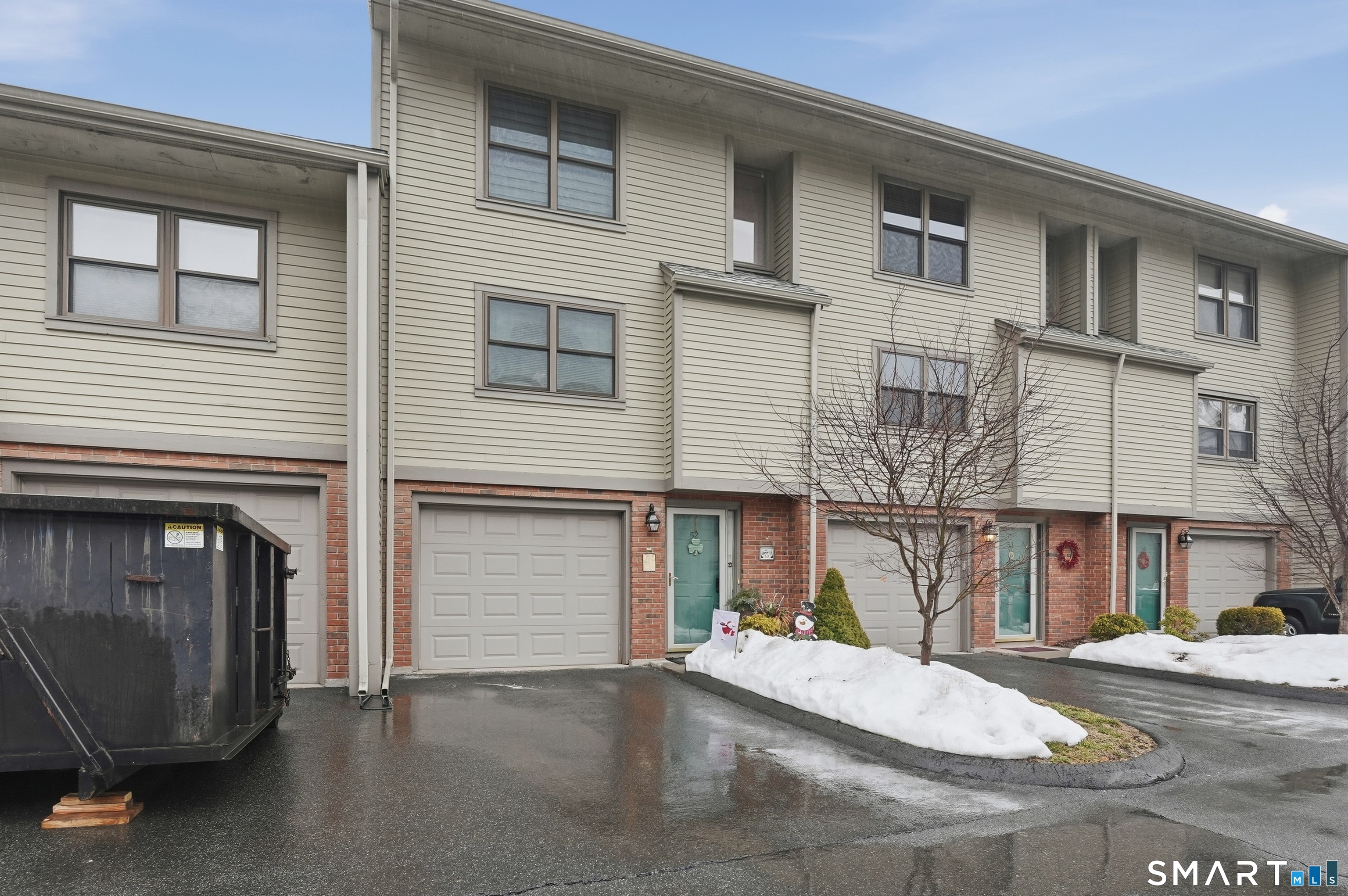 52 Metacomet Drive 52