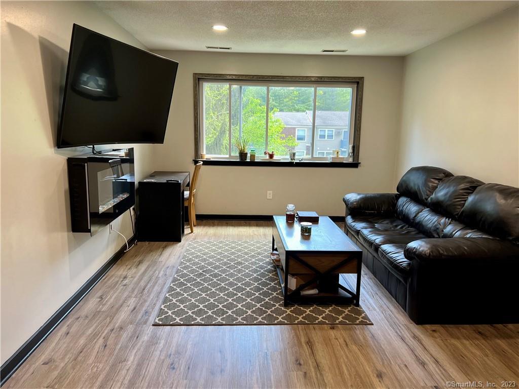 Photo 6 of 13 of 33 Foran Road 5 condo