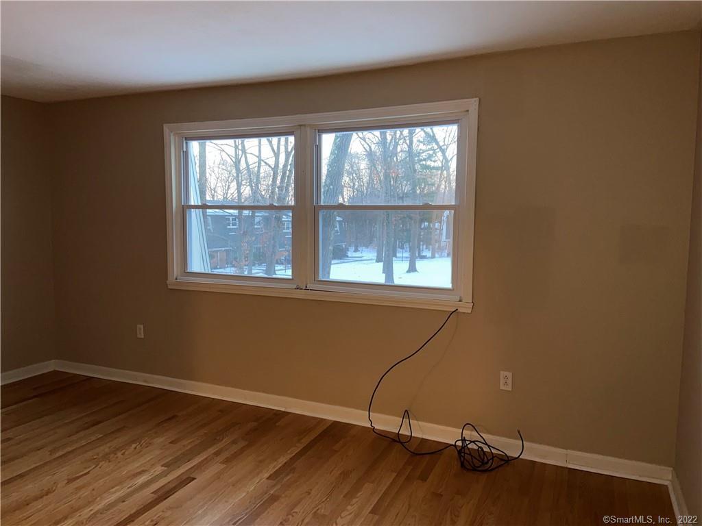 Windsor, Connecticut 06095, United States, 2 Bedrooms Bedrooms, ,2 BathroomsBathrooms,Residential,Pending,211877