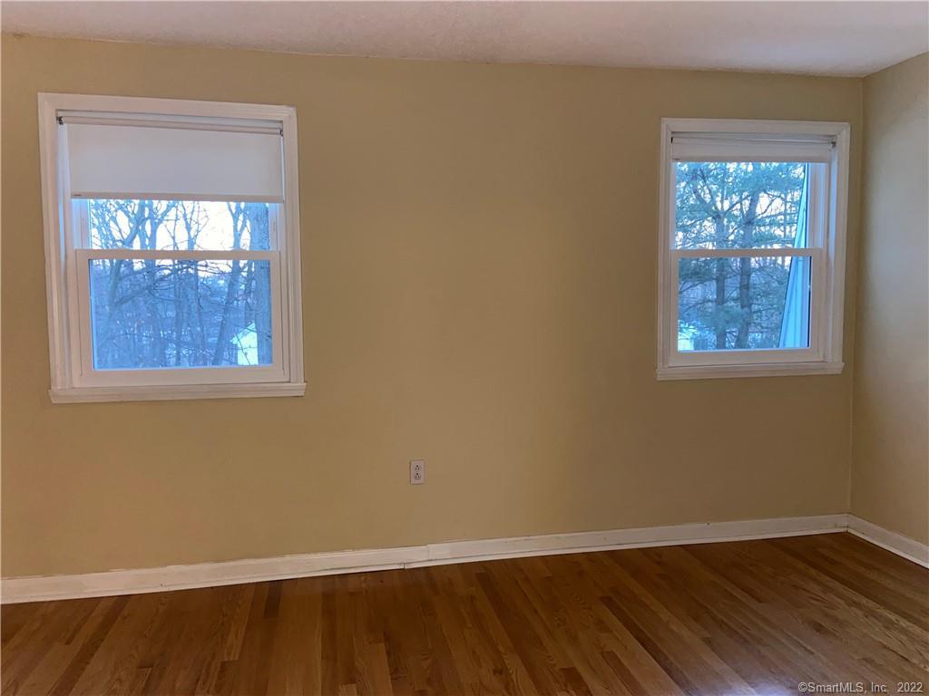 Windsor, Connecticut 06095, United States, 2 Bedrooms Bedrooms, ,2 BathroomsBathrooms,Residential,Pending,211877