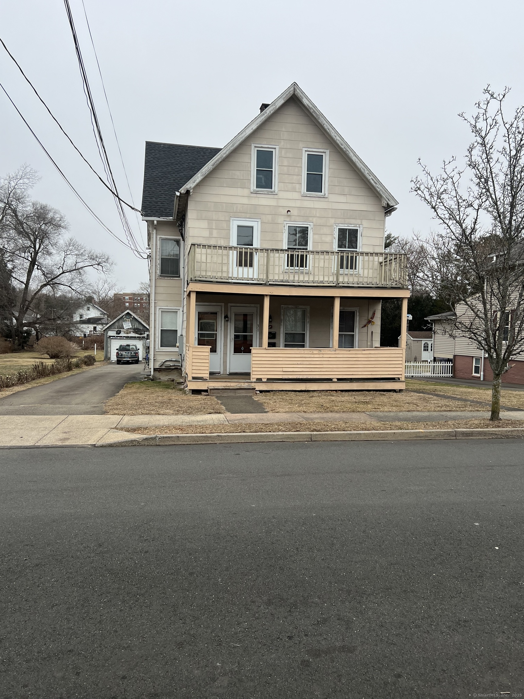 Harrison Avenue 2 Nd, Branford, Connecticut - 1 Bedrooms  
1 Bathrooms  
4 Rooms - 