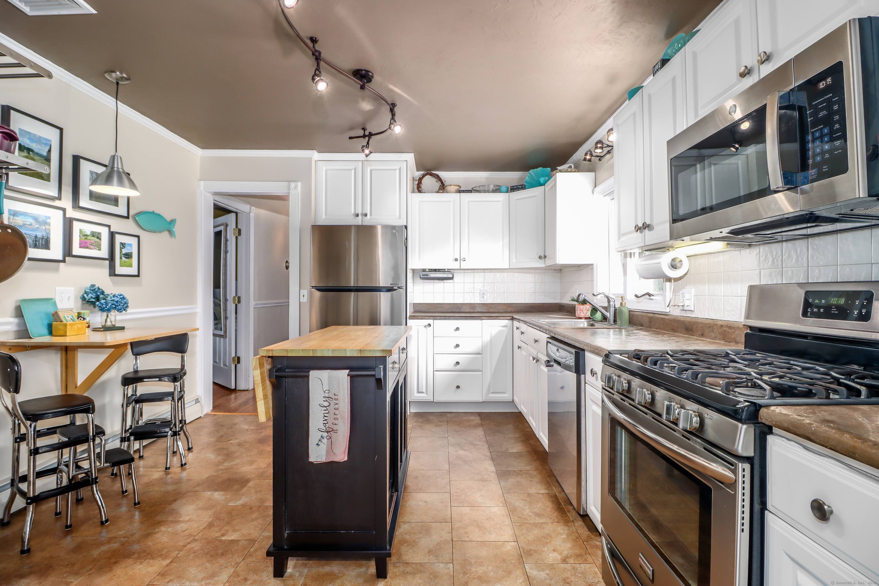 172 Chestnut Ridge Road, Bethel, Connecticut image 13