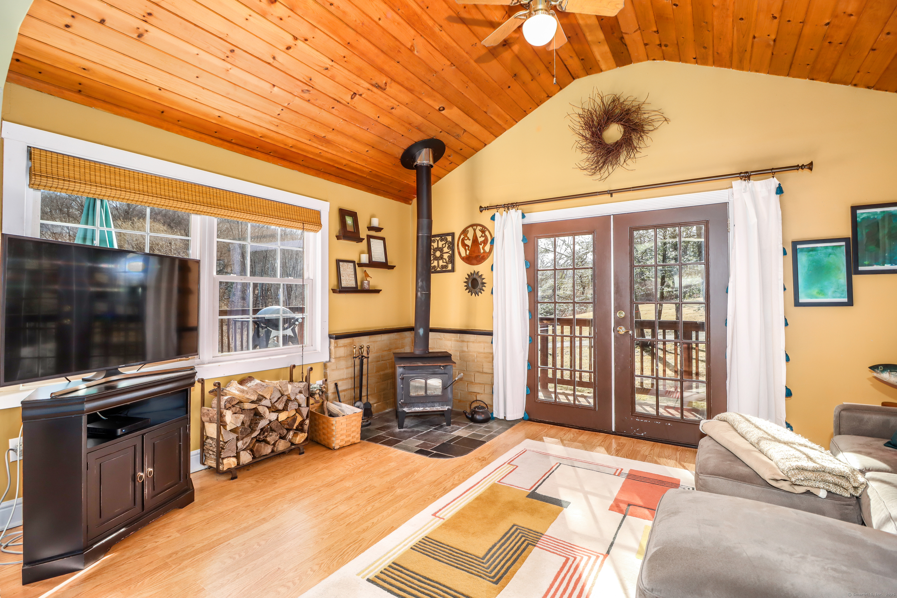 172 Chestnut Ridge Road, Bethel, Connecticut image 5