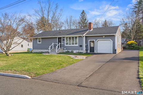 Photo of 77 Basswood Drive, Middletown, CT 06457 (MLS # 24166441)