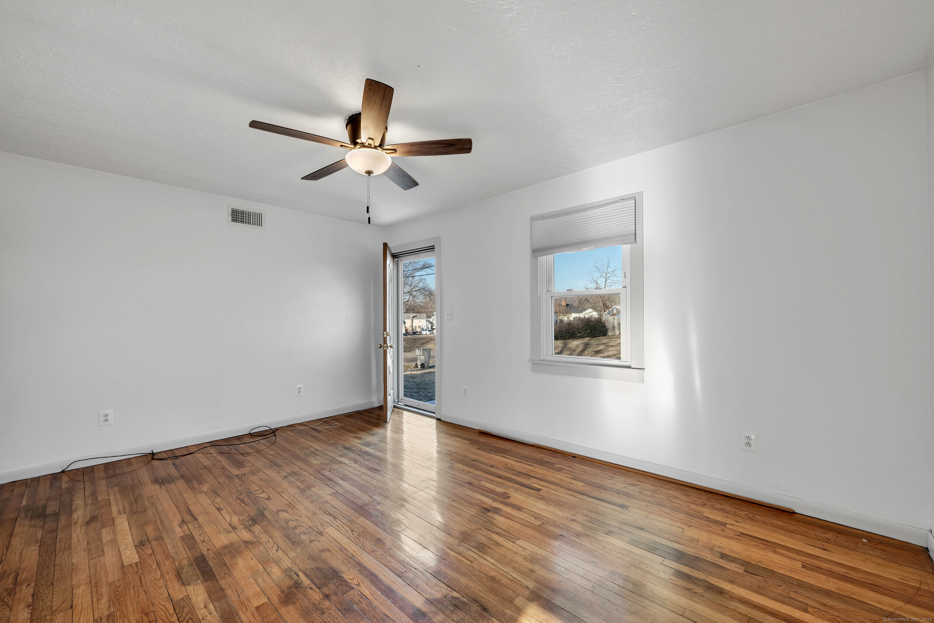 18 Sandy Drive, Bristol, Connecticut image 9