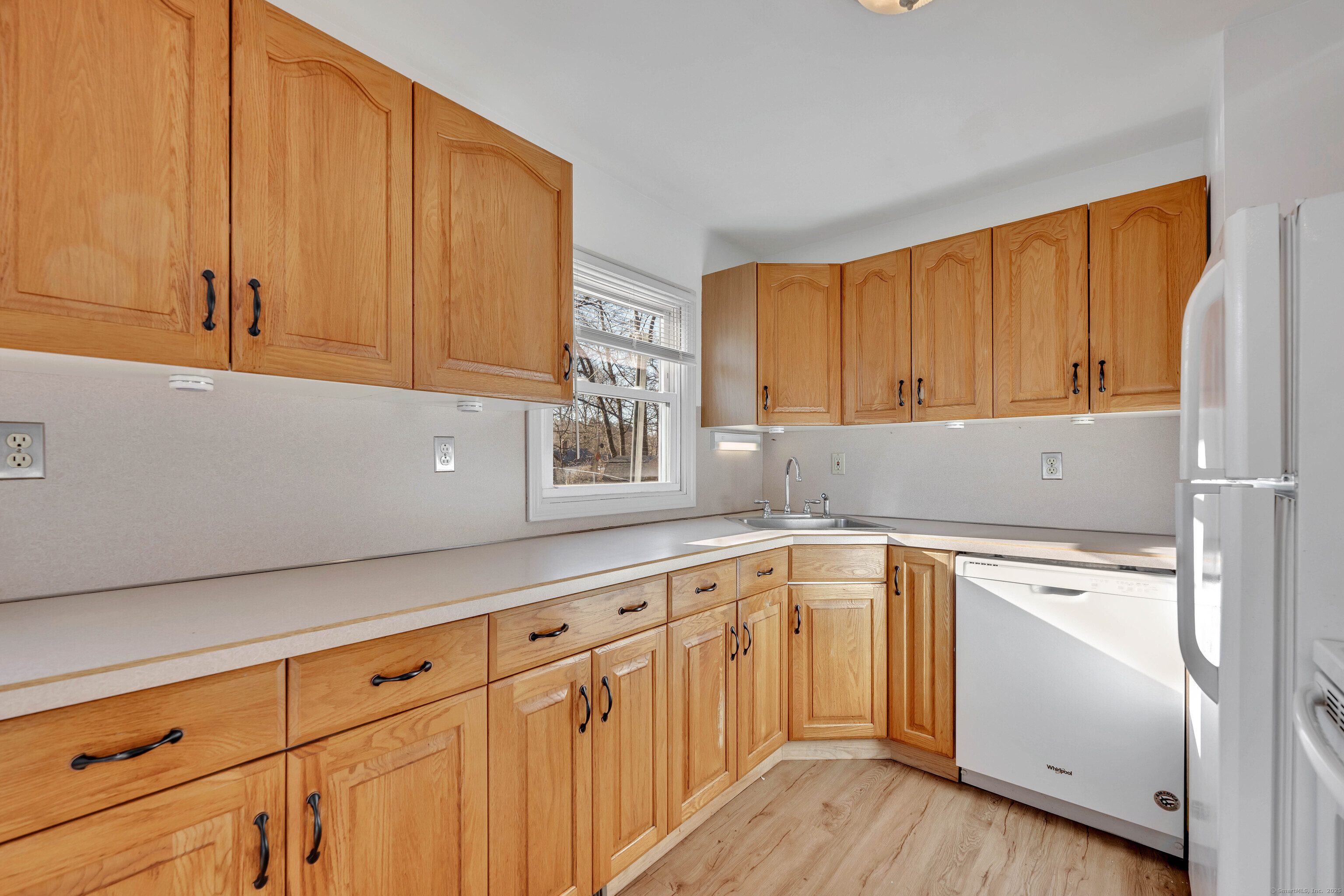 18 Sandy Drive, Bristol, Connecticut image 4