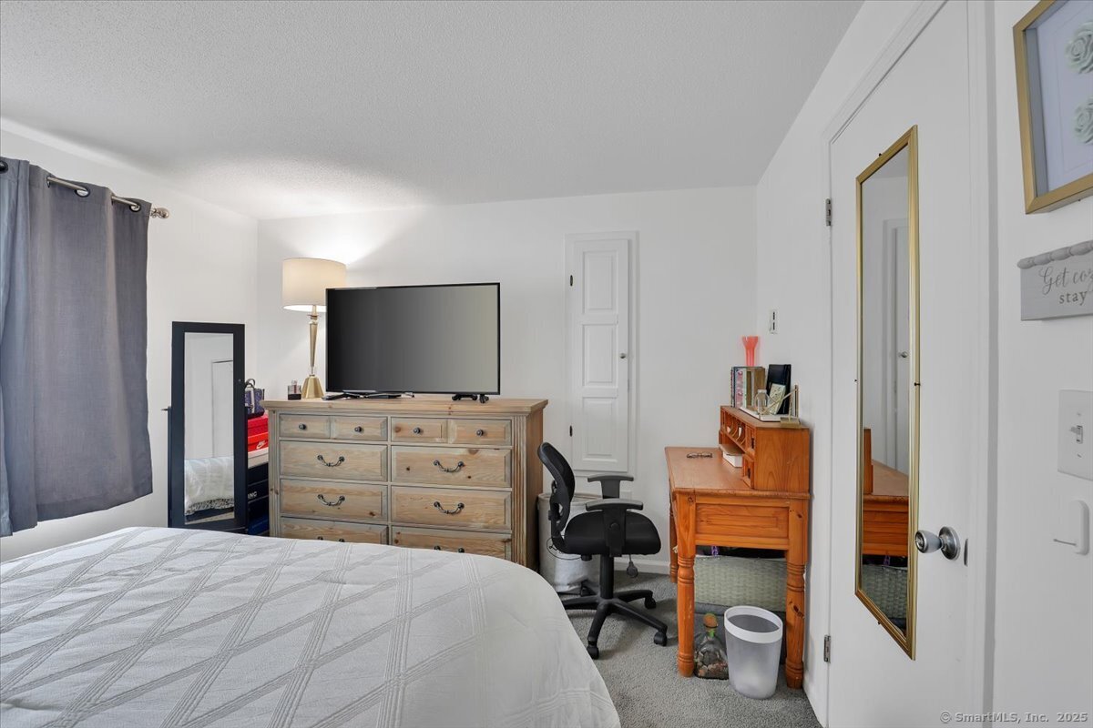1243 East Street #APT F, New Britain, Connecticut image 18