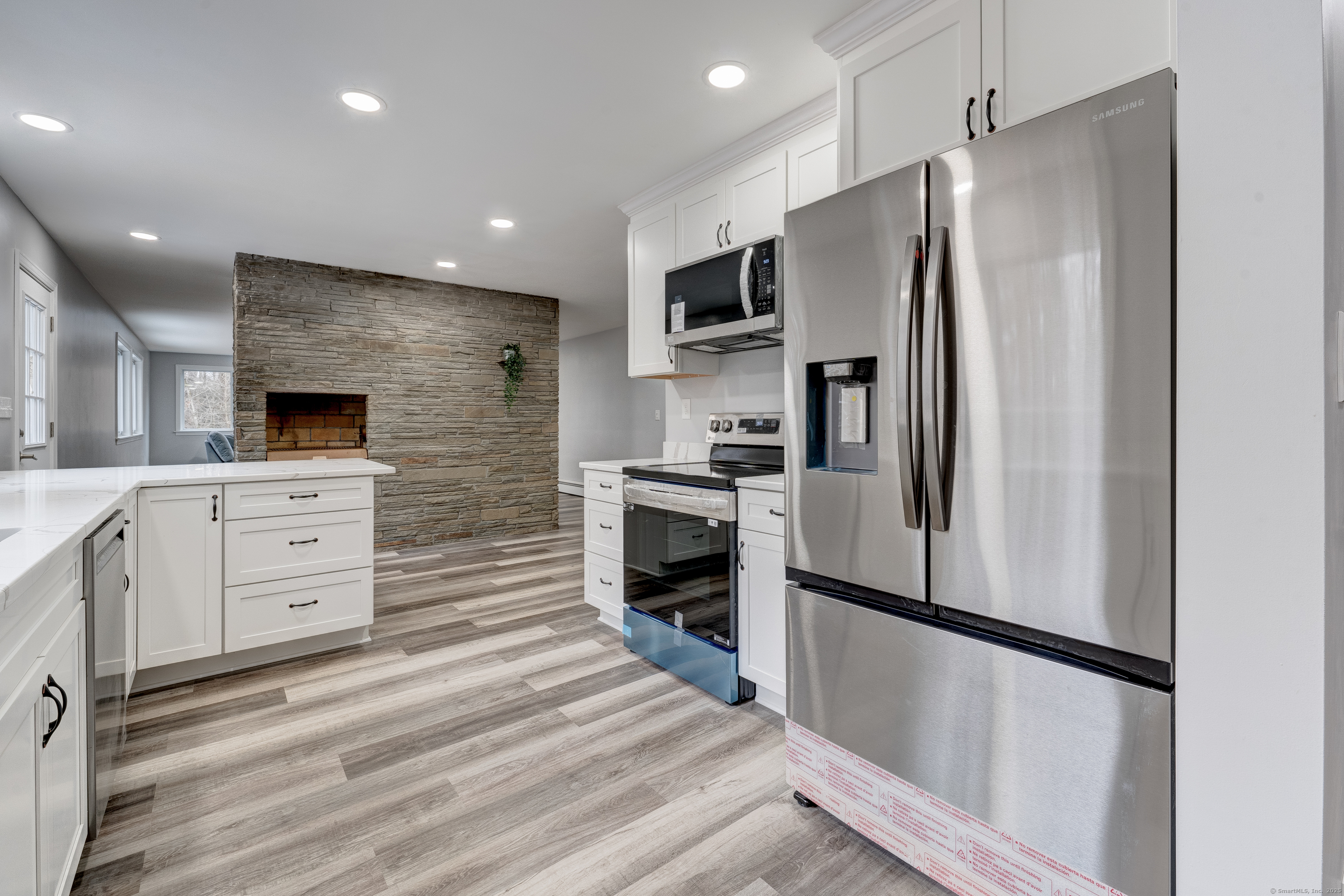 1064 Litchfield Turnpike, New Hartford, Connecticut image 15