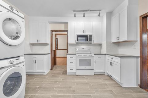 Tiny photo for 32 oak Avenue #A, Shelton, CT 06484 (MLS # 24134113)