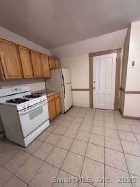 Photo of 217 Woodlawn Terrace #3F, Waterbury, CT 06710 (MLS # 24142440)