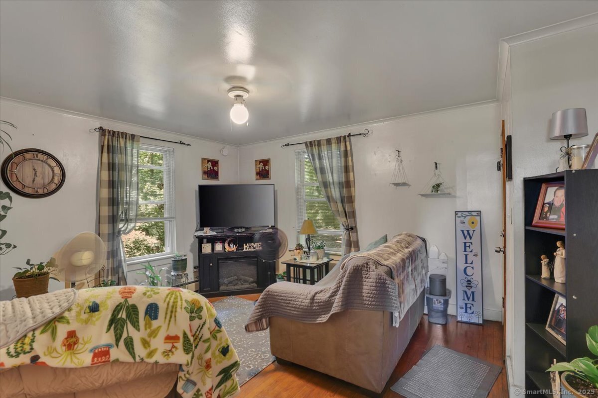 Windham, Connecticut 06226, United States, 8 Bedrooms Bedrooms, ,4 BathroomsBathrooms,Residential,Active,162254