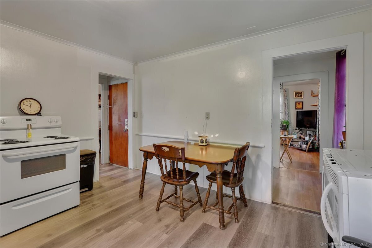 Windham, Connecticut 06226, United States, 8 Bedrooms Bedrooms, ,4 BathroomsBathrooms,Residential,Active,162254