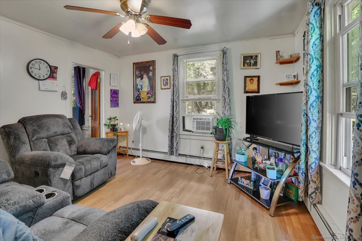 Windham, Connecticut 06226, United States, 8 Bedrooms Bedrooms, ,4 BathroomsBathrooms,Residential,Active,162254