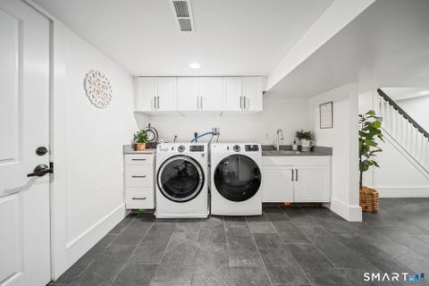 Tiny photo for 3112 N Main Street, Waterbury, CT 06704 (MLS # 24195693)