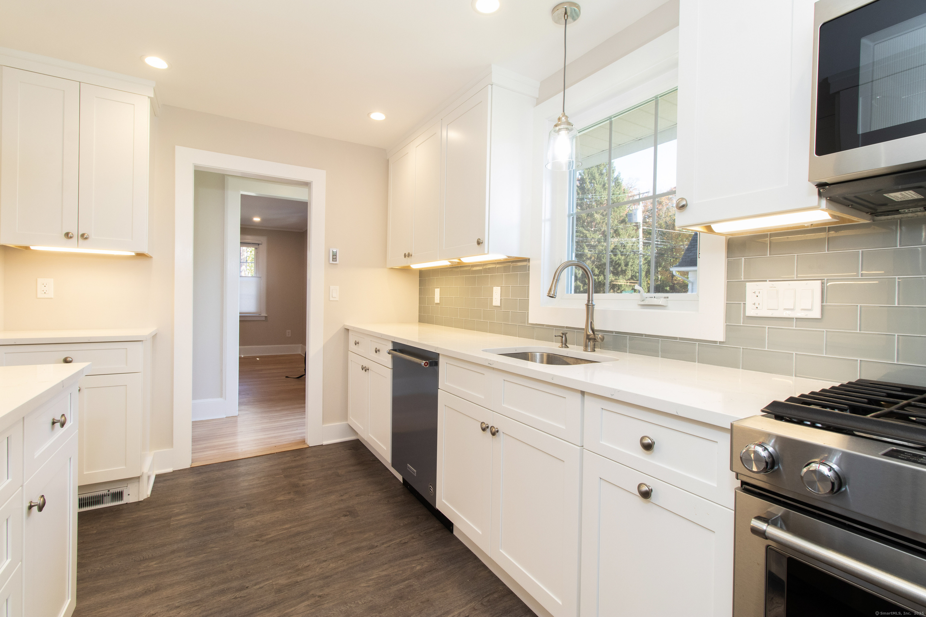 10 Elizabeth Street, Branford, Connecticut image 8