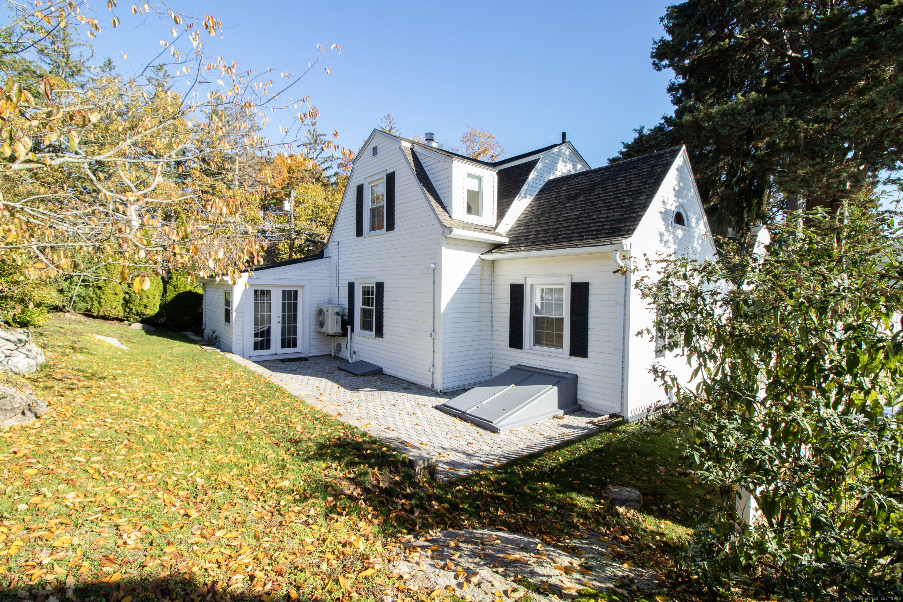 10 Elizabeth Street, Branford, Connecticut image 4