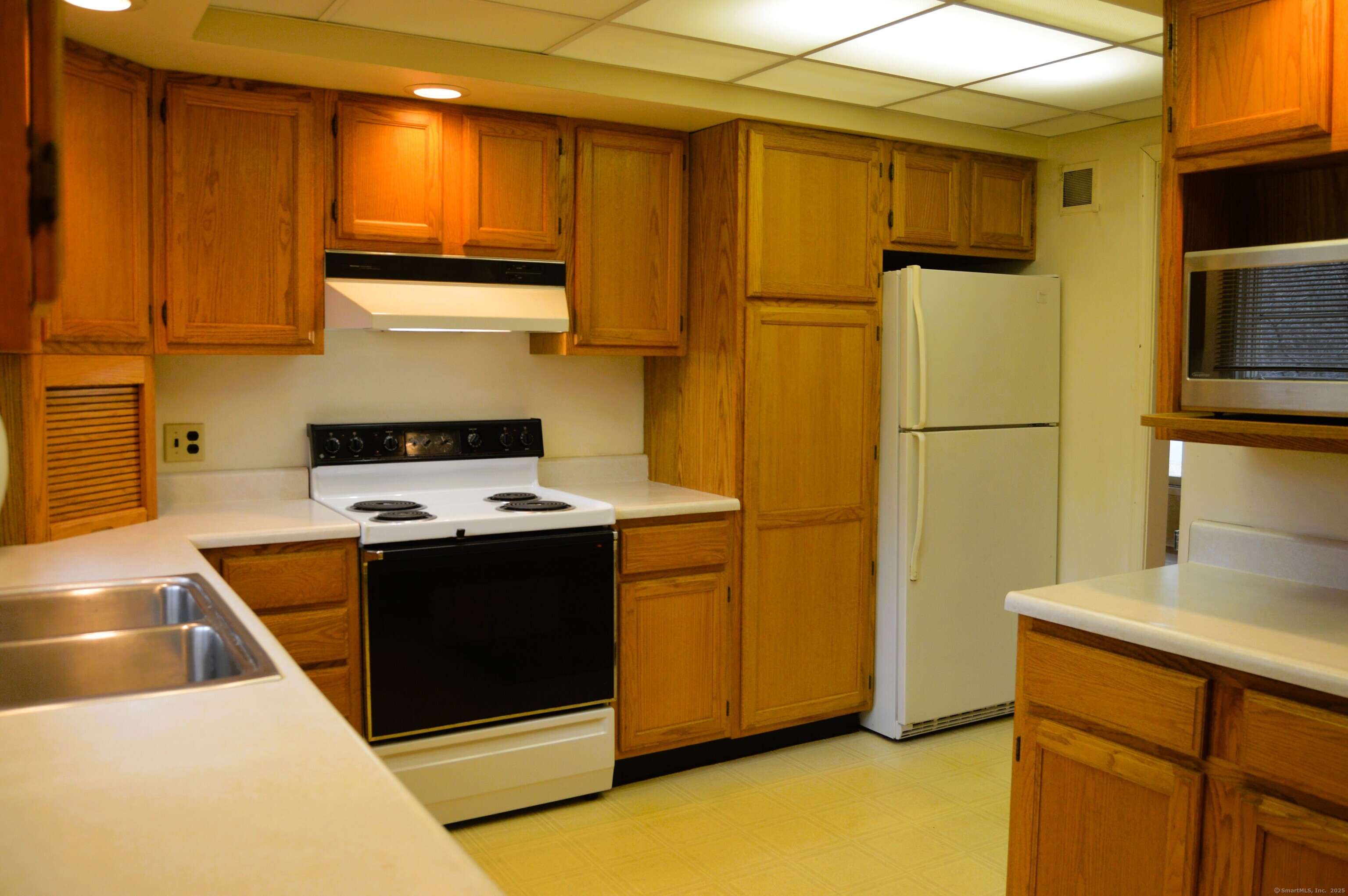 102 Flagler Avenue, Cheshire, Connecticut image 5