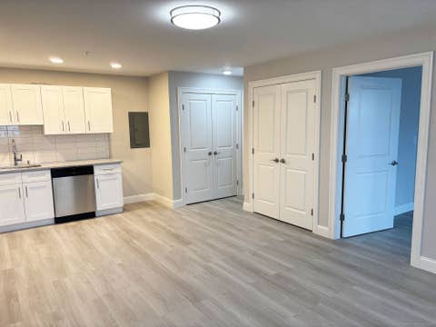 Apartment For Rent - 1916 Post Road<br/> Fairfield, CT 06824