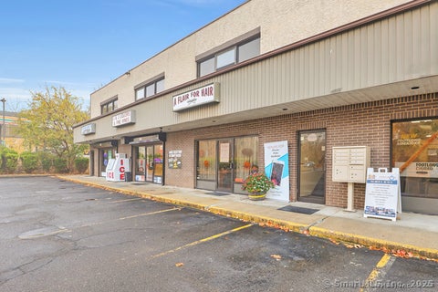 Photo of 325 Chamberlain Highway #8, Meriden, CT 06451 (MLS # 24104652)