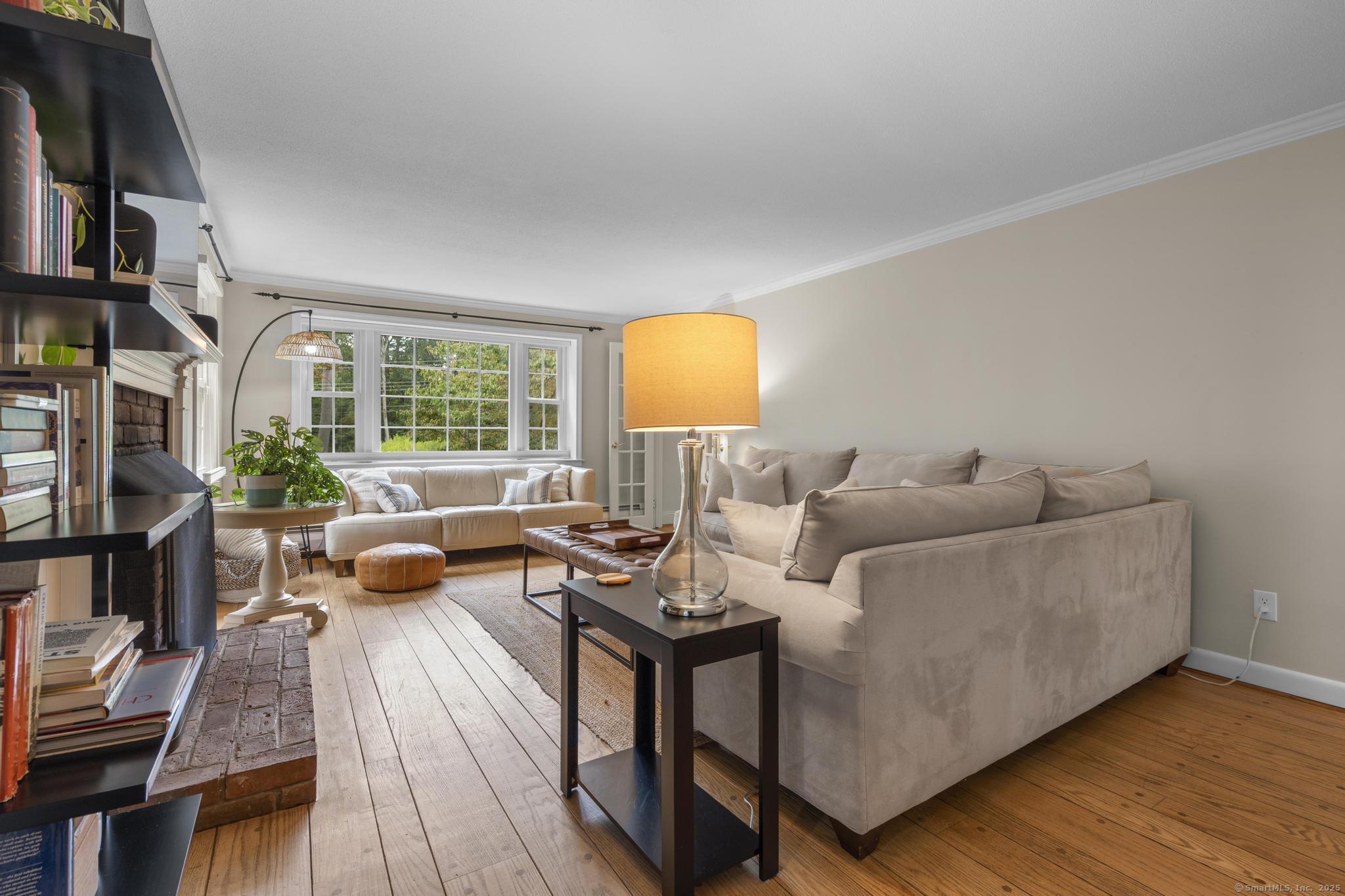 Avon, Connecticut 06001, United States, 4 Bedrooms Bedrooms, ,3 BathroomsBathrooms,Residential,Active,213070