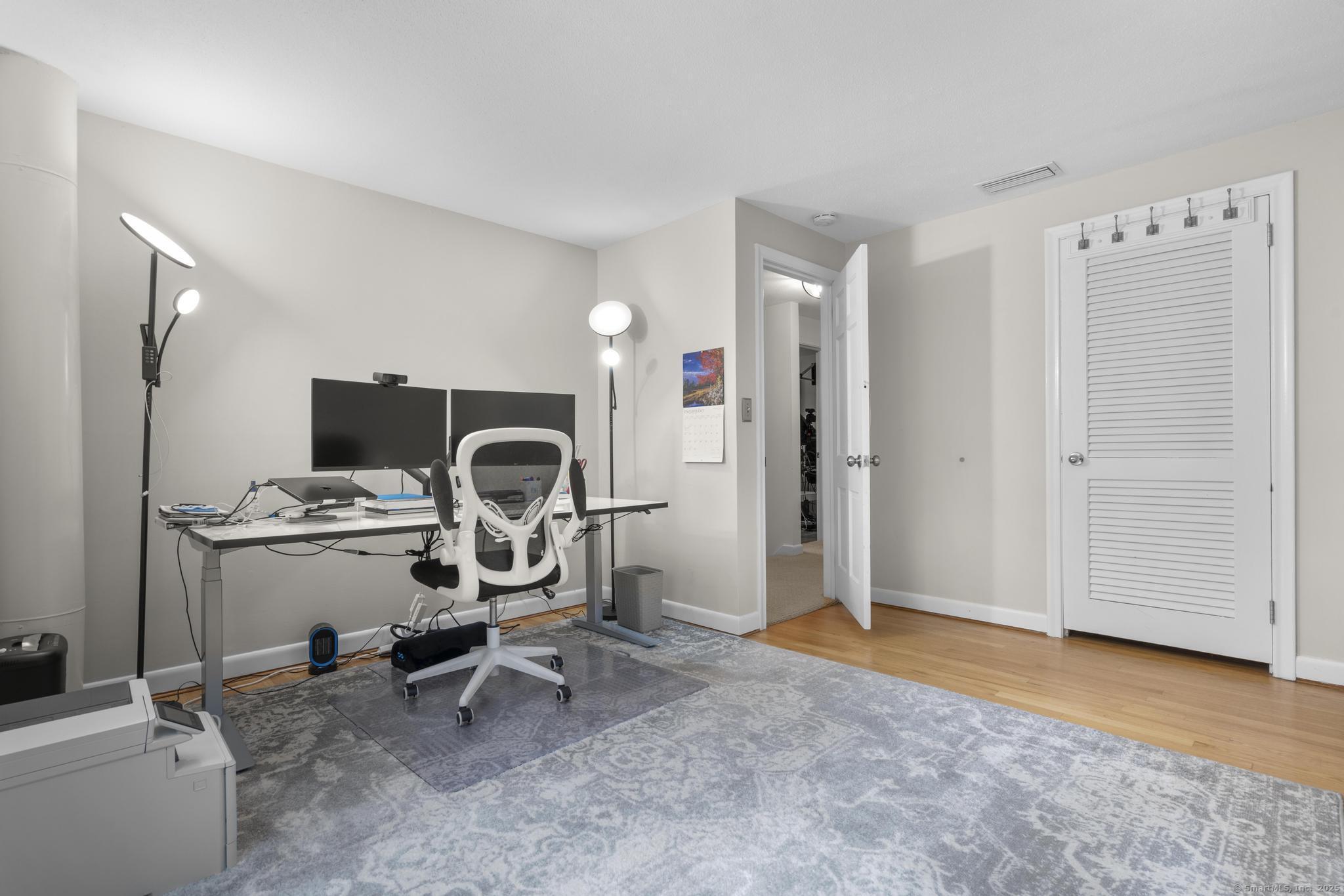 Avon, Connecticut 06001, United States, 4 Bedrooms Bedrooms, ,3 BathroomsBathrooms,Residential,Active,213070