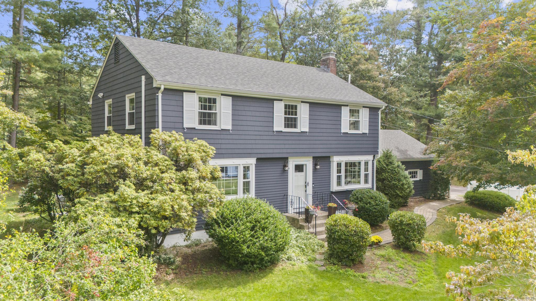 Avon, Connecticut 06001, United States, 4 Bedrooms Bedrooms, ,3 BathroomsBathrooms,Residential,Active,213070