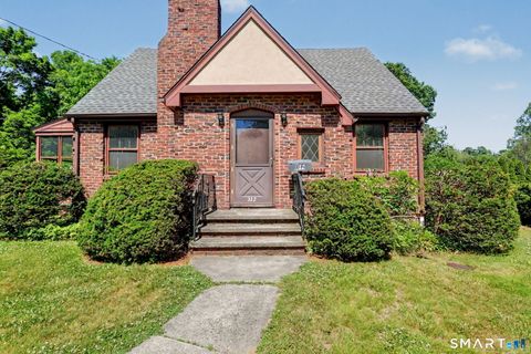 Homes For Sale - 312 Bennett Street<br/> Fairfield, CT 06825