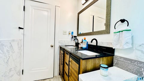 Tiny photo for 25 Quinnipiac Avenue, North Haven, CT 06473 (MLS # 24186513)