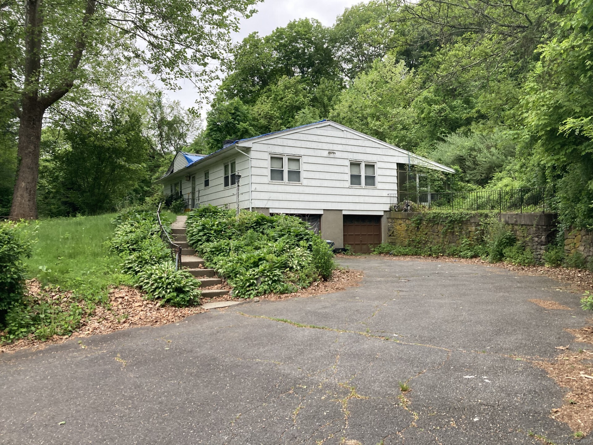 84 Huntingtown Road, Newtown, Connecticut image 1