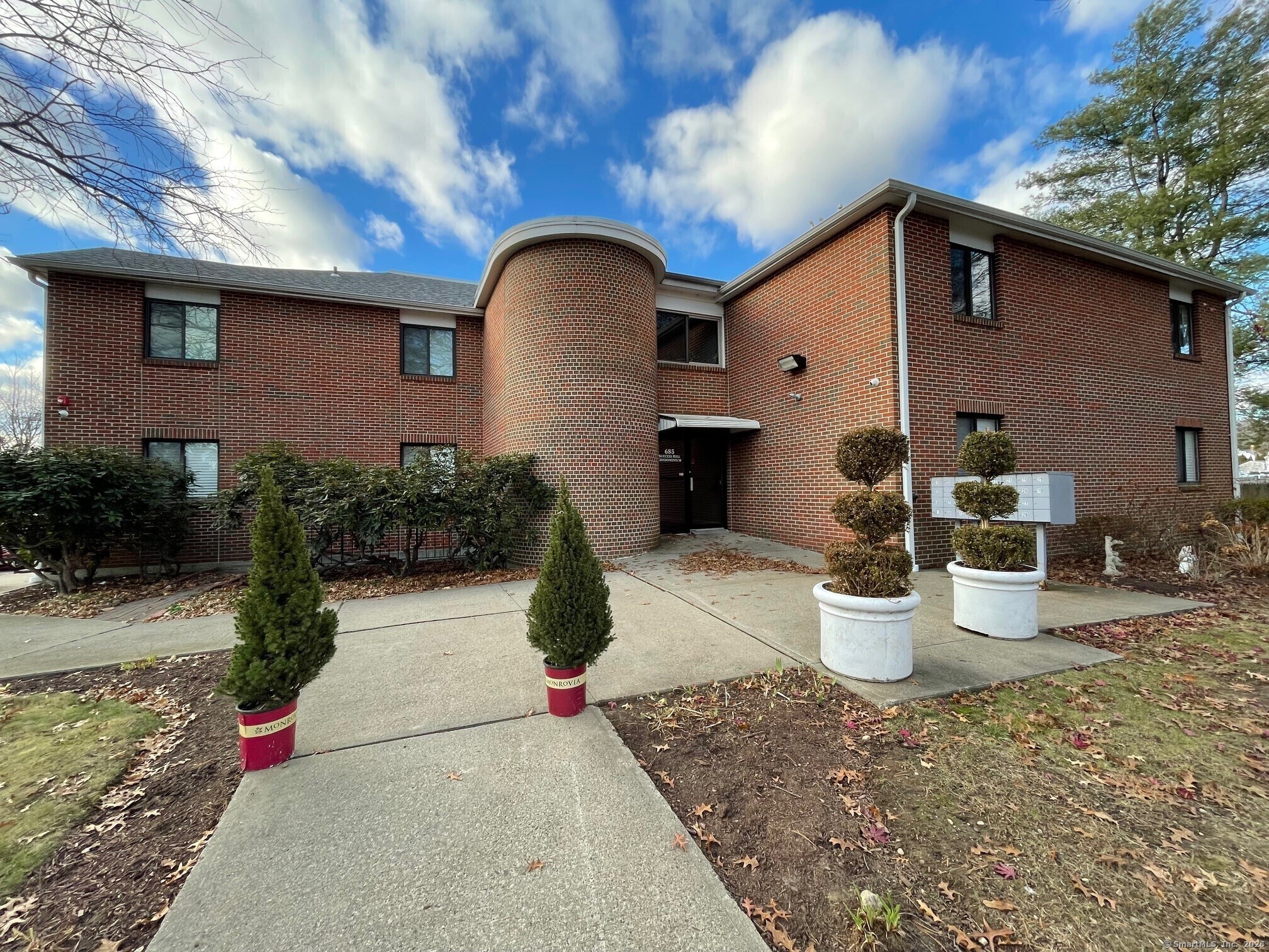 Rental Property at Success Avenue 22, Stratford, Connecticut - Bedrooms: 1 
Bathrooms: 1 
Rooms: 3  - $1,700 MO.