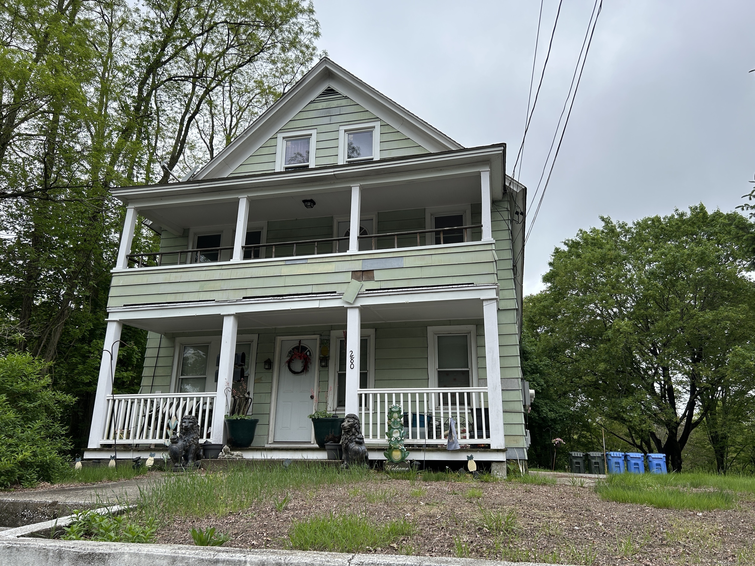 Rental Property at Hamilton Avenue 2nd Fl, Norwich, Connecticut - Bedrooms: 3 
Bathrooms: 1 
Rooms: 7  - $1,600 MO.