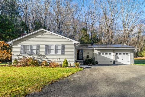 Photo of 98 Great Hill Road, Oxford, CT 06478 (MLS # 24143079)