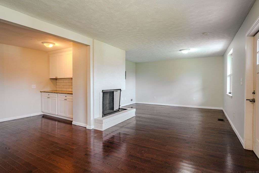 Photo of 33 Orchard Hill Road, Branford, CT 06511 (MLS # 24142307)