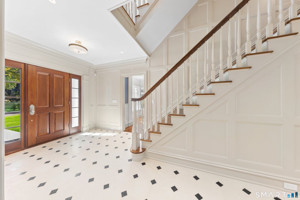Photo of 8 Bouton Lane, Darien, CT 06820 (MLS # 24212918)